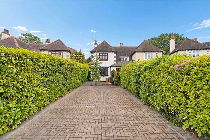 3 Bedroom Semi-Detached House For Sale In Osborne Road, Hornchurch, RM11