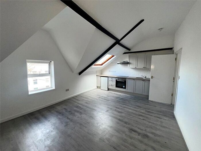 1 Bedroom Flat To Rent In Stacey Road, Roath, Cardiff, CF24