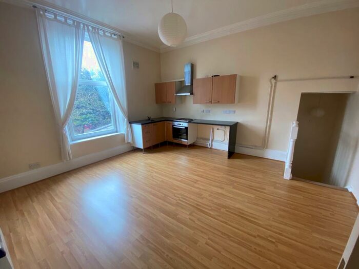 1 Bedroom Apartment To Rent In Cambridge Road, L22