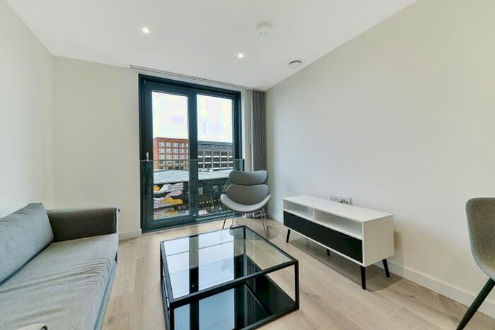 1 Bedroom Flat To Rent In City North Place, Finsbury Park, London, N4