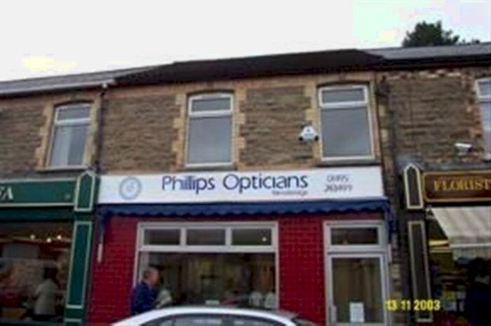 2 Bedroom Flat To Rent In Victoria Terrace, Newbridge, Newport, NP11