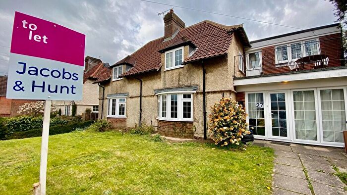 4 Bedroom Semi Detached House For Sale In Church Road, Steep, GU32