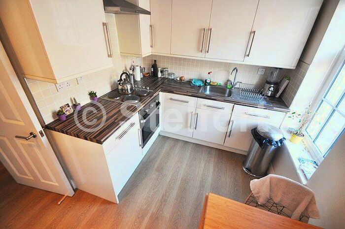 1 Bedroom Apartment To Rent In Holloway Road, London, N7