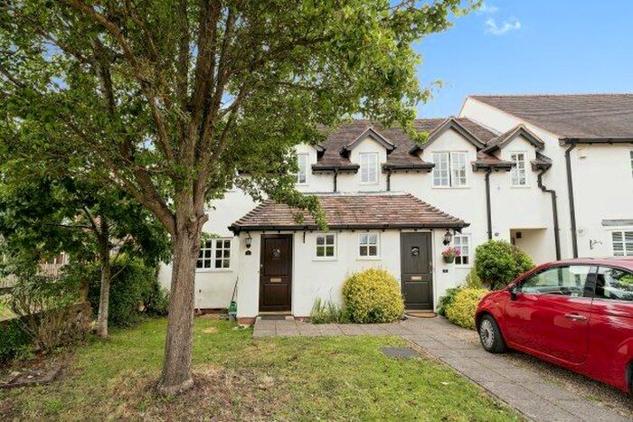 2 Bedroom Property To Rent In Star Cottages, Godalming, GU8