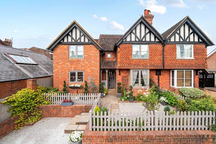 3 Bedroom Semi Detached House For Sale In Knowle Lane, Cranleigh, GU6