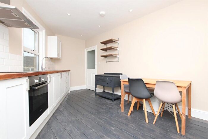 3 Bedroom Apartment To Rent In High Street, Weston, BA1