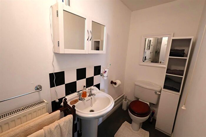 2 Bedroom Bungalow To Rent In Ovenden Road, Sundridge, Sevenoaks, TN14