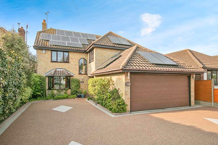4 Bedroom Detached House For Sale In Leas Road, Clacton-on-sea, CO15