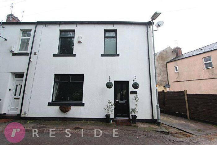 3 Bedroom End Of Terrace House For Sale In Windsor Terrace, Kingsway, Rochdale, OL16