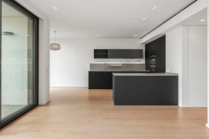 2 Bedroom Flat To Rent In Little Britain, London, EC1A