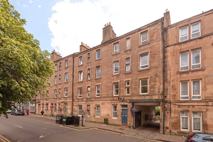 1 Bedroom Flat For Sale In Albert Street, Edinburgh, EH7
