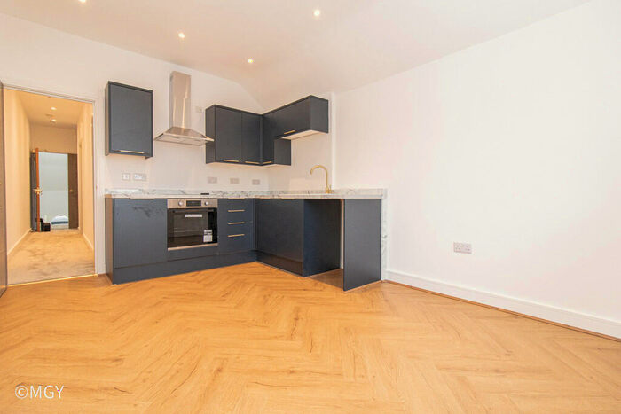 2 Bedroom Apartment To Rent In North Road, Cardiff, CF14