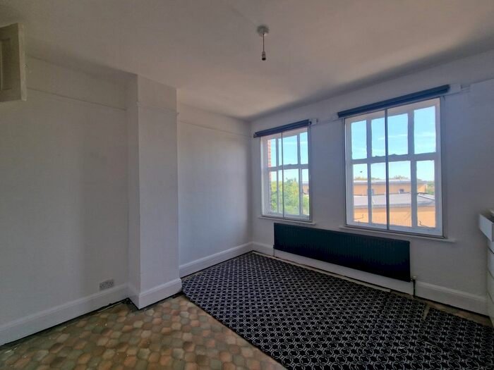 5 Bedroom Flat To Rent In Station Road, Harrow, HA1