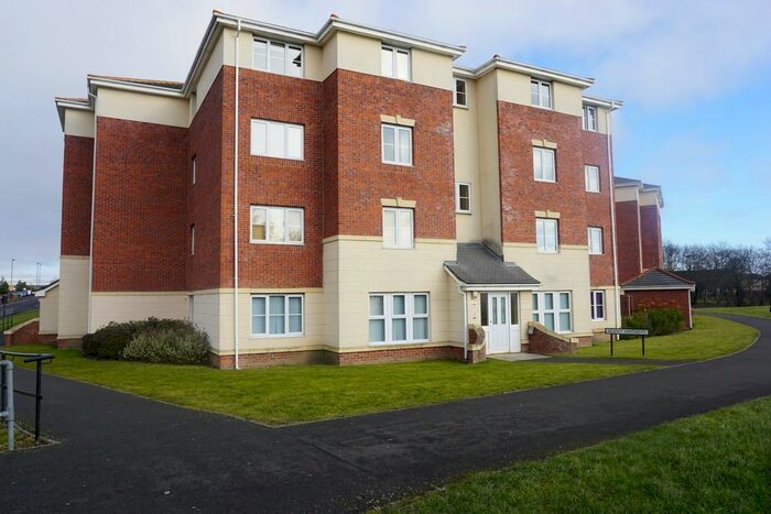 2 Bedroom Flat To Rent In Regency Apartments, Killingworth, NE12