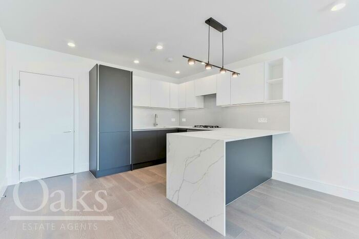 2 Bedroom Apartment To Rent In Bensham Grove, Thornton Heath, CR7