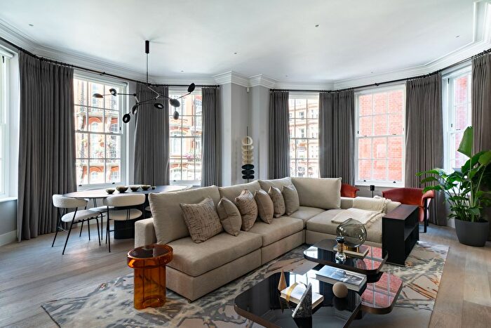 2 Bedroom Flat For Sale In Mount Street, London, W1K