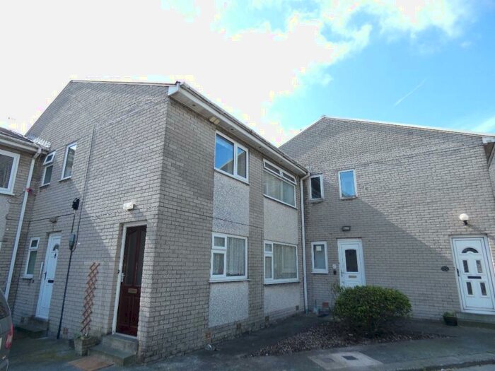 2 Bedroom Flat To Rent In Primrose Court, Morecambe, LA4