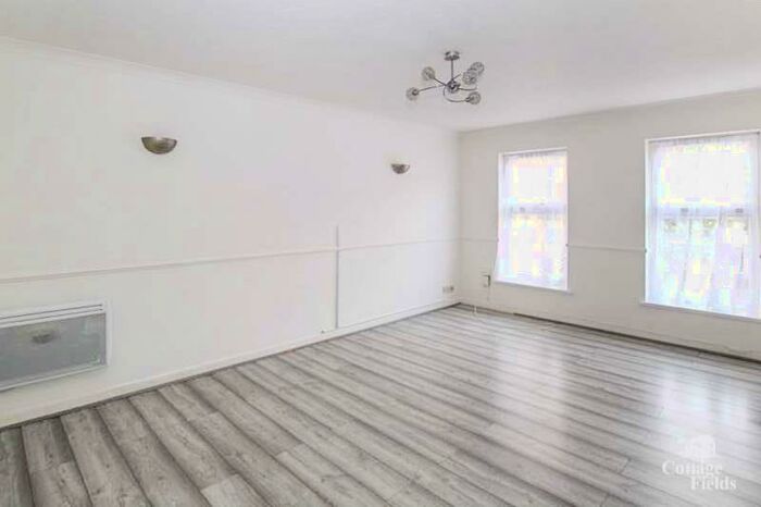 2 Bedroom House To Rent In Beechwood Mews, London, N9