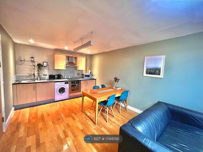 1 Bedroom Flat To Rent In Thomas Court, Bristol, BS1