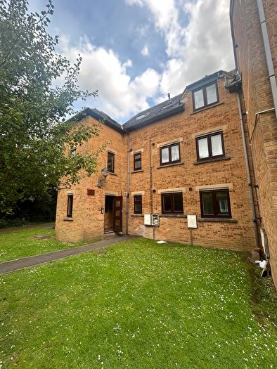 2 Bedroom Flat To Rent In Northwick Avenue, Harrow, HA3