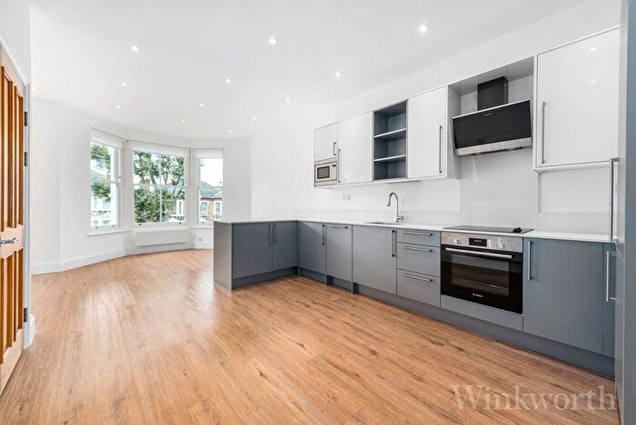 2 Bedroom Flat To Rent In Friary Road, London, SE15