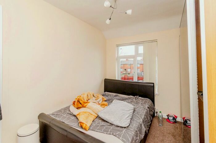 3 Bedroom Terraced House For Sale In Vimy Road, Wednesbury, West Midlands, WS10