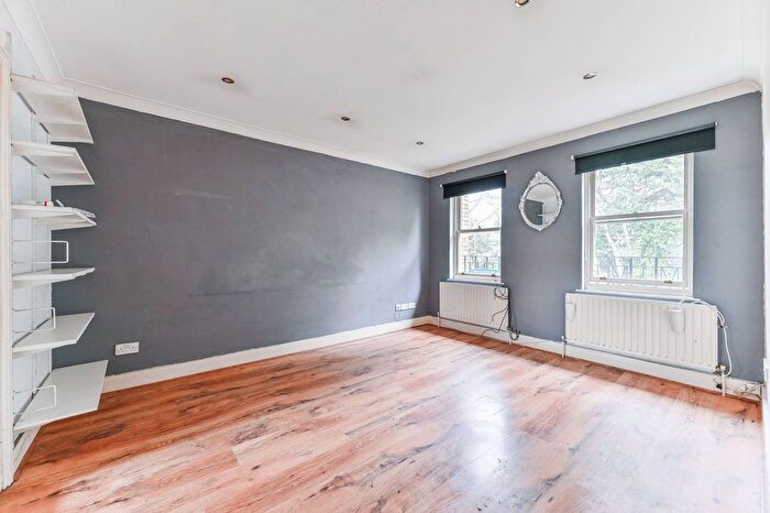 2 Bedroom Flat For Sale In Elderwood Place, Upper Norwood, London, SE27
