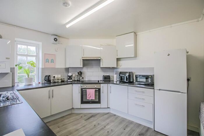 2 Bedroom Flat To Rent In Lyttelton Court, Hampstead Garden Suburb, N2