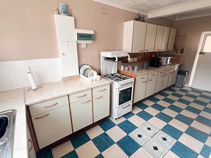 3 Bedroom Terraced House For Sale In Wavell Avenue, Poole, BH17