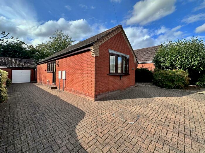3 Bedroom Detached Bungalow To Rent In Grays Fair, New Costessey, Norwich, NR5