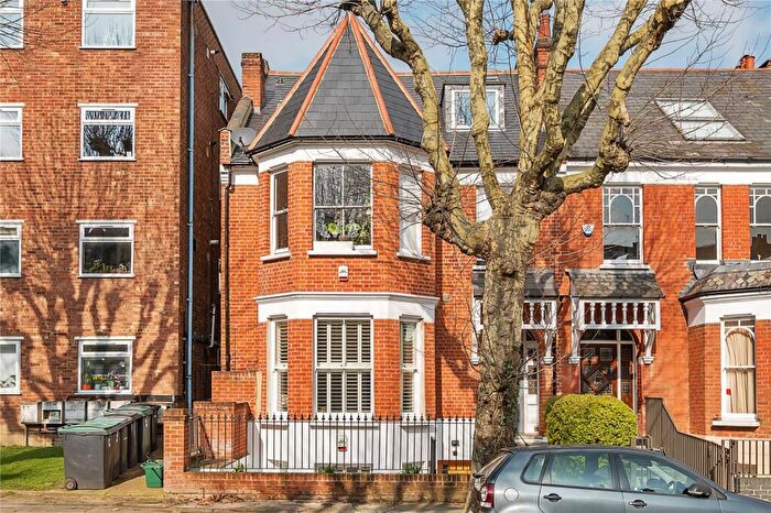 2 Bedroom Flat To Rent In Mount View Road, Crouch End, London, N4