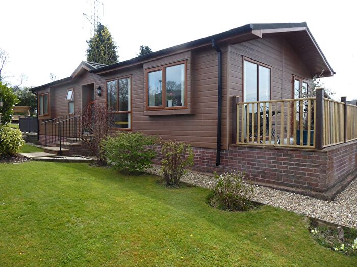2 Bedroom Mobile/park Home For Sale In Otter Valley Park, Honiton, EX14
