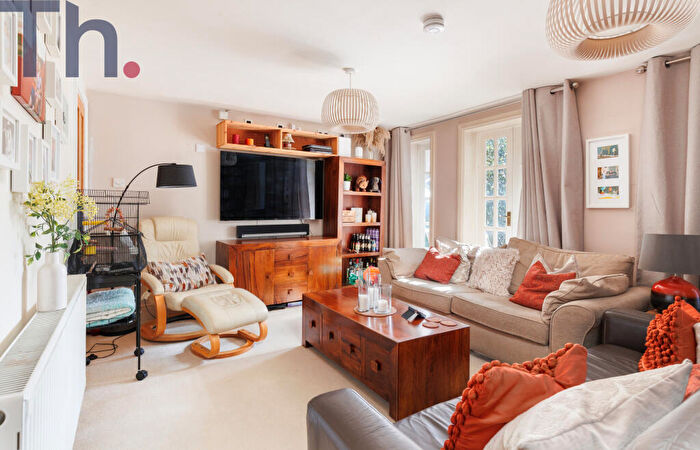 4 Bedroom Town House For Sale In Newport, Isle Of Wight, PO30