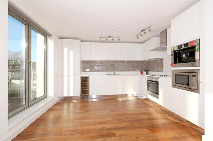 2 Bedroom Penthouse To Rent In Elmore Street, London, N1