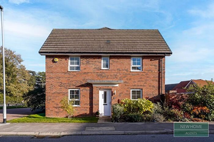3 Bedroom Semi Detached House For Sale In Wilson Drive, Cottingham, HU16