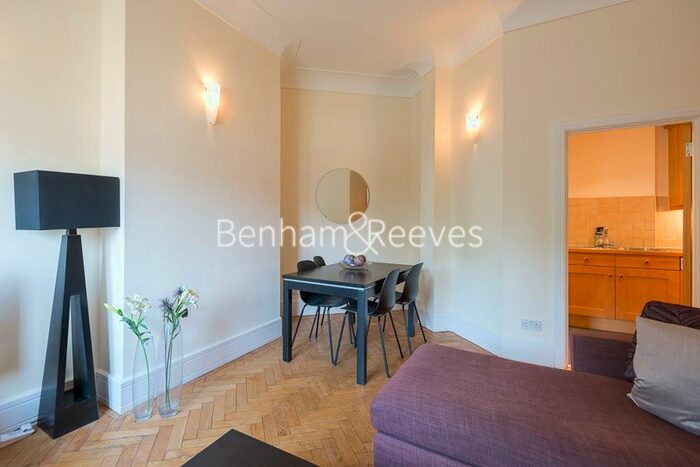 2 Bedroom Flat To Rent In Rosebery Avenue, Islington, EC1R
