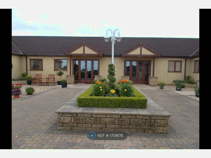 2 Bedroom Bungalow To Rent In The Lodges, Bath, BA3