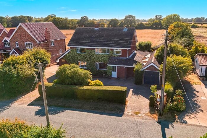 6 Bedroom Detached House For Sale In The Street, Tivetshall St. Mary, Norwich, NR15