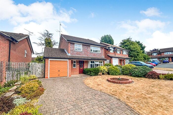 4 Bedroom Detached House For Sale In Chalky Copse, Hook, Hampshire, RG27
