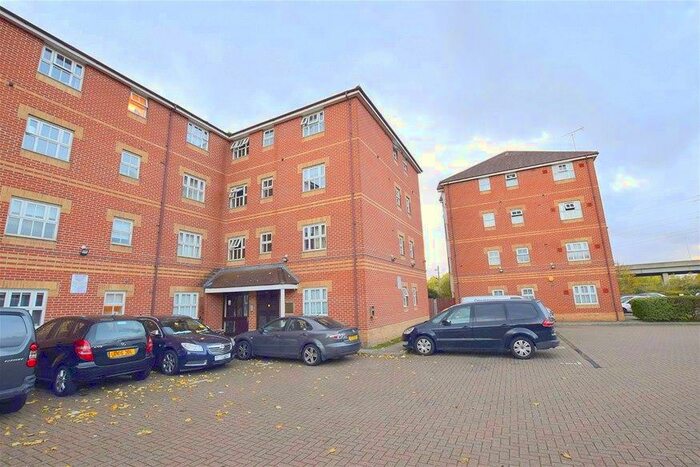 1 Bedroom Flat To Rent In Berberis Court, Hyacinth Close, Ilford, IG1