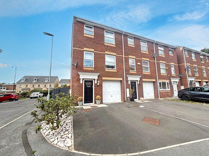 4 Bedroom Town House For Sale In Dreswick Court, Murton, Seaham, SR7