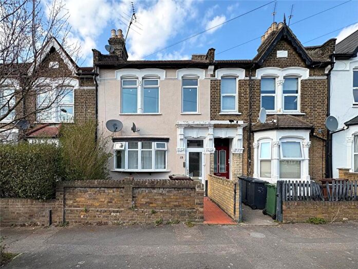2 Bedroom Flat To Rent In Cairo Road, Walthamstow, E17