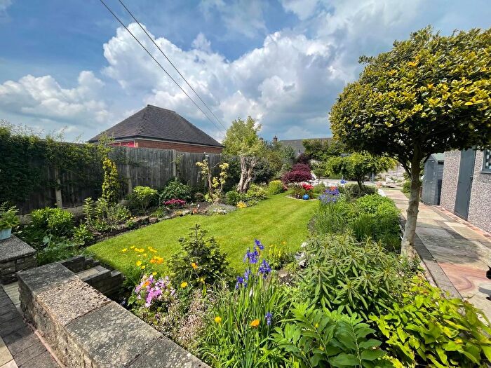 2 Bedroom Detached Bungalow For Sale In Hall Lane, Pelsall, Walsall, WS3