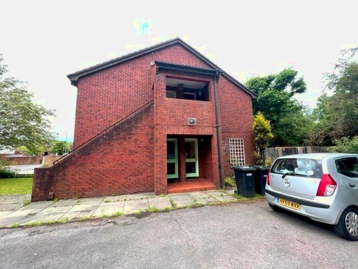 Studio To Rent In Tamar Gardens, West End, Southampton, Hampshire, SO18