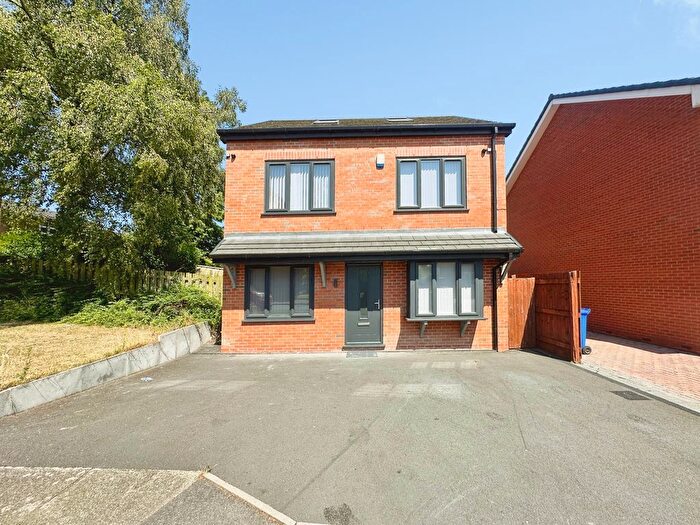 4 Bedroom Detached House For Sale In Mode Hill Lane, Manchester, M45