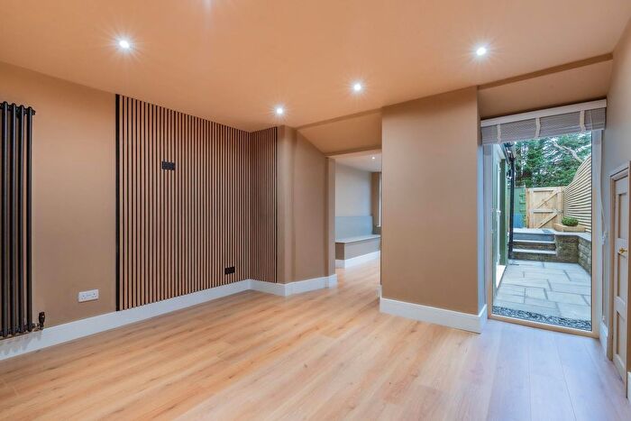 3 Bedroom Terraced House For Sale In John Street, Penarth, CF64