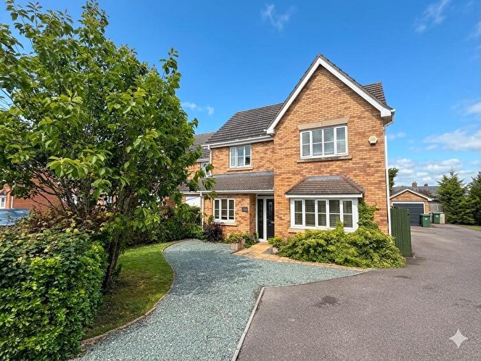 4 Bedroom House For Sale In Kingfisher Road, Shefford, Bedfordshire, SG17