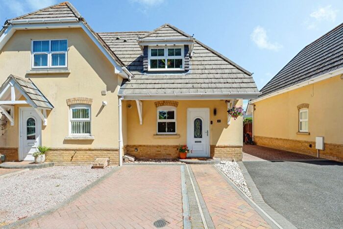 3 Bedroom Semi Detached House For Sale In Northbourne Mews, Bournemouth, Dorset, BH10