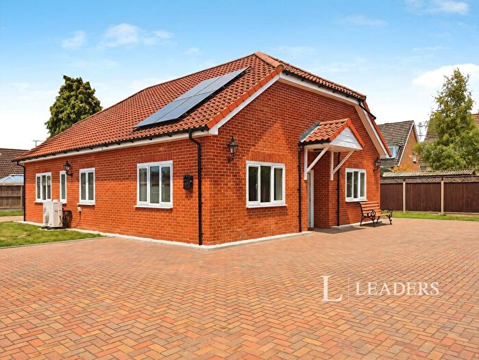 3 Bedroom Bungalow For Sale In Mersea Road, Colchester, Essex, CO2
