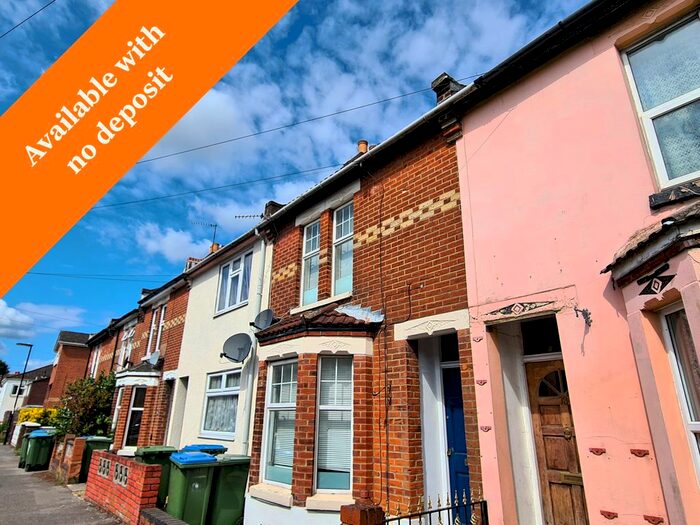 3 Bedroom Terraced House To Rent In Grove Road, Shirley, Southampton, SO15